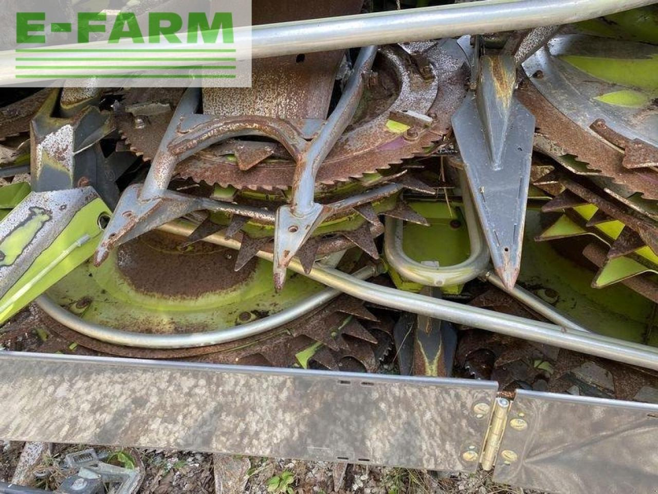 CLAAS orbis 900 - Priključak za silažni kombajn: slika CLAAS orbis 900 - Priključak za silažni kombajn CLAAS orbis 900 - Priključak za silažni kombajn: slika CLAAS orbis 900 - Priključak za silažni kombajn