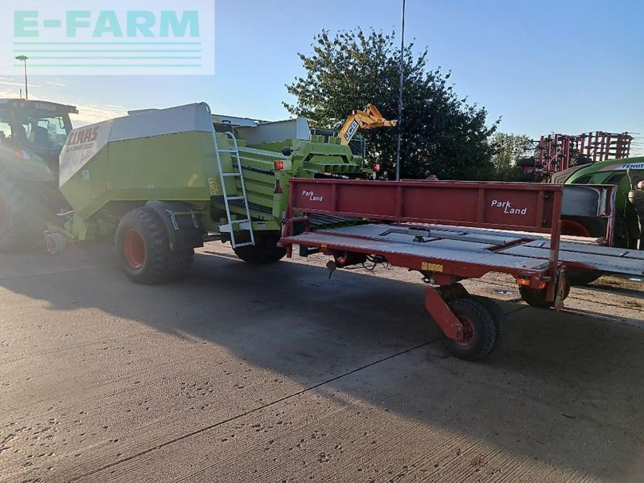 CLAAS quadrant 2200 - Kvadratna balirka: slika CLAAS quadrant 2200 - Kvadratna balirka CLAAS quadrant 2200 - Kvadratna balirka: slika CLAAS quadrant 2200 - Kvadratna balirka