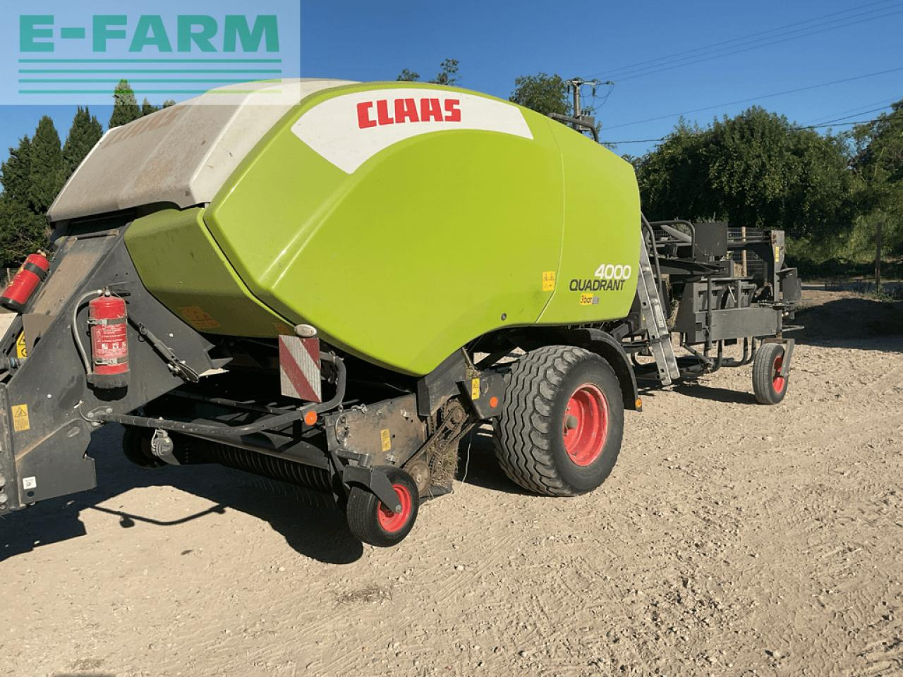 CLAAS quadrant 4000 - Kvadratna balirka: slika CLAAS quadrant 4000 - Kvadratna balirka CLAAS quadrant 4000 - Kvadratna balirka: slika CLAAS quadrant 4000 - Kvadratna balirka