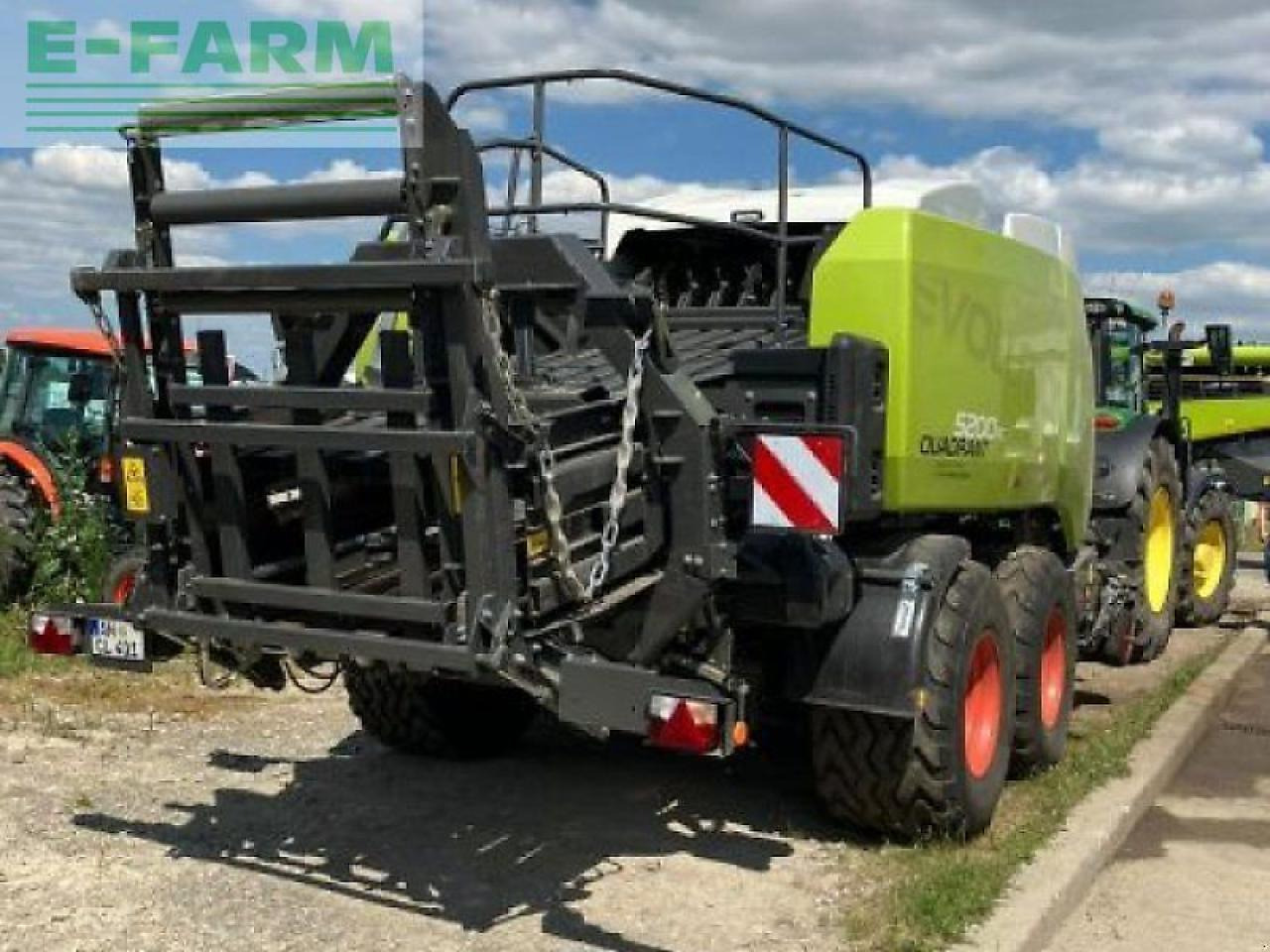 CLAAS quadrant 5200 fc tandem - Kvadratna balirka: slika CLAAS quadrant 5200 fc tandem - Kvadratna balirka CLAAS quadrant 5200 fc tandem - Kvadratna balirka: slika CLAAS quadrant 5200 fc tandem - Kvadratna balirka
