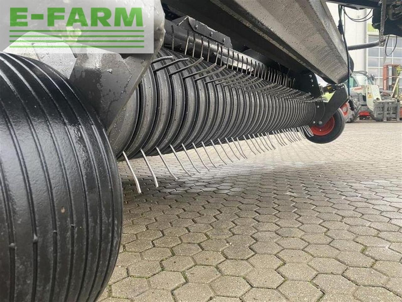 Kvadratna balirka CLAAS quadrant 5200 fc tandem evo: slika Kvadratna balirka CLAAS quadrant 5200 fc tandem evo