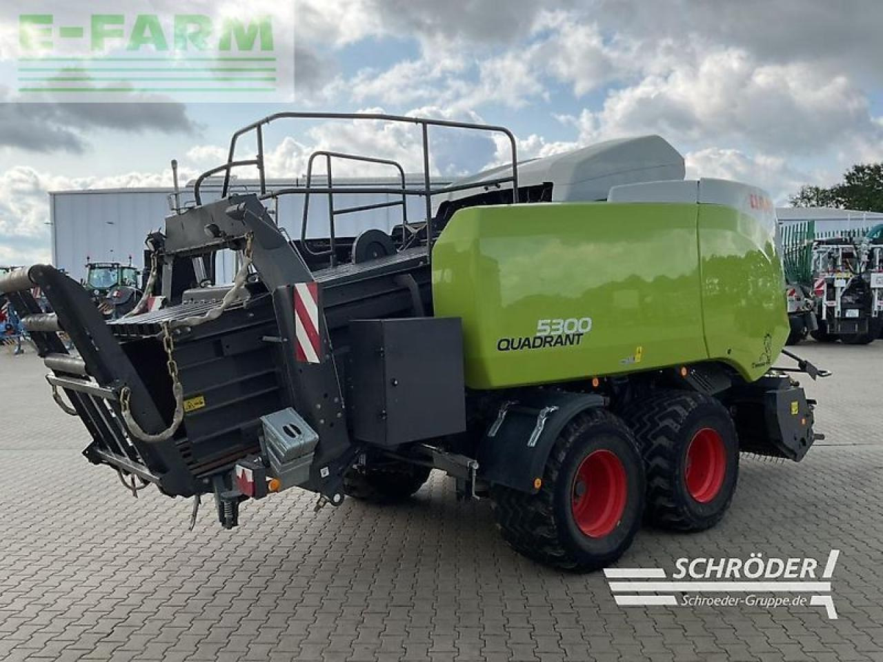 CLAAS quadrant 5300 rf - Kvadratna balirka: slika CLAAS quadrant 5300 rf - Kvadratna balirka CLAAS quadrant 5300 rf - Kvadratna balirka: slika CLAAS quadrant 5300 rf - Kvadratna balirka