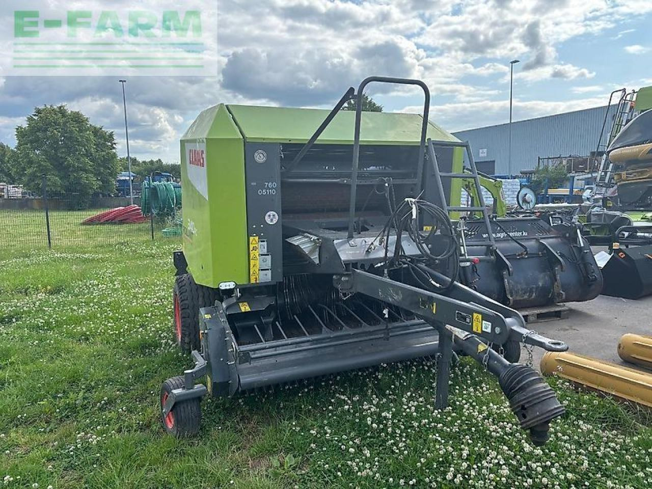 CLAAS rollant 340 rc - Kvadratna balirka: slika CLAAS rollant 340 rc - Kvadratna balirka CLAAS rollant 340 rc - Kvadratna balirka: slika CLAAS rollant 340 rc - Kvadratna balirka