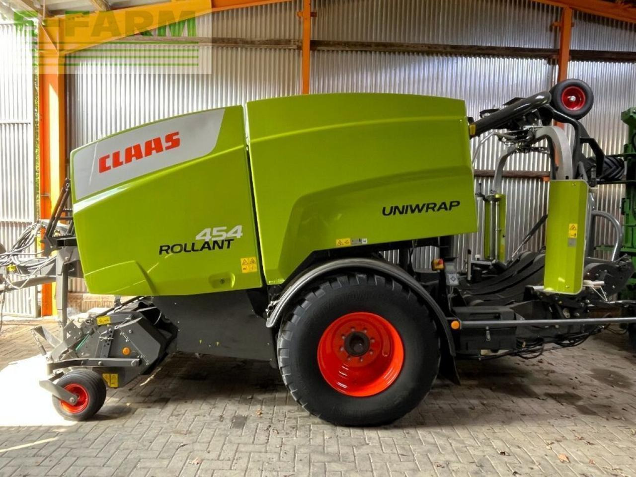 CLAAS rollant 454 rc pro uniwrap, pressen-wickler-komb - Kvadratna balirka: slika CLAAS rollant 454 rc pro uniwrap, pressen-wickler-komb - Kvadratna balirka CLAAS rollant 454 rc pro uniwrap, pressen-wickler-komb - Kvadratna balirka: slika CLAAS rollant 454 rc pro uniwrap, pressen-wickler-komb - Kvadratna balirka