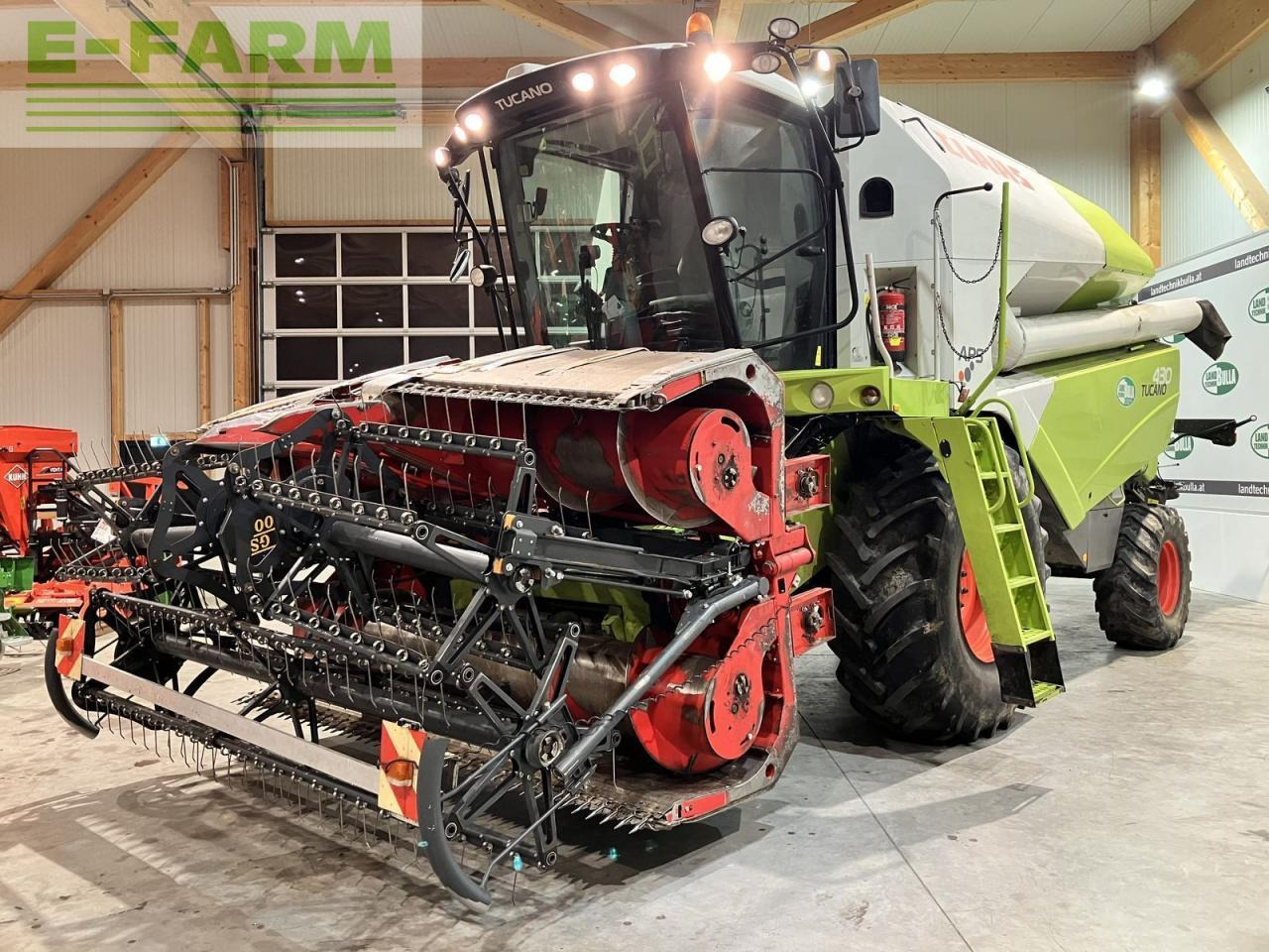 CLAAS tucano 430 - Kombajn za žetvu: slika CLAAS tucano 430 - Kombajn za žetvu CLAAS tucano 430 - Kombajn za žetvu: slika CLAAS tucano 430 - Kombajn za žetvu