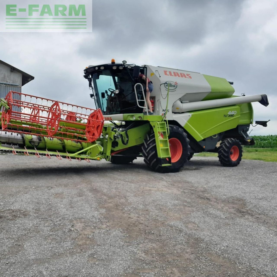 CLAAS tucano 440 - Kombajn za žetvu: slika CLAAS tucano 440 - Kombajn za žetvu CLAAS tucano 440 - Kombajn za žetvu: slika CLAAS tucano 440 - Kombajn za žetvu