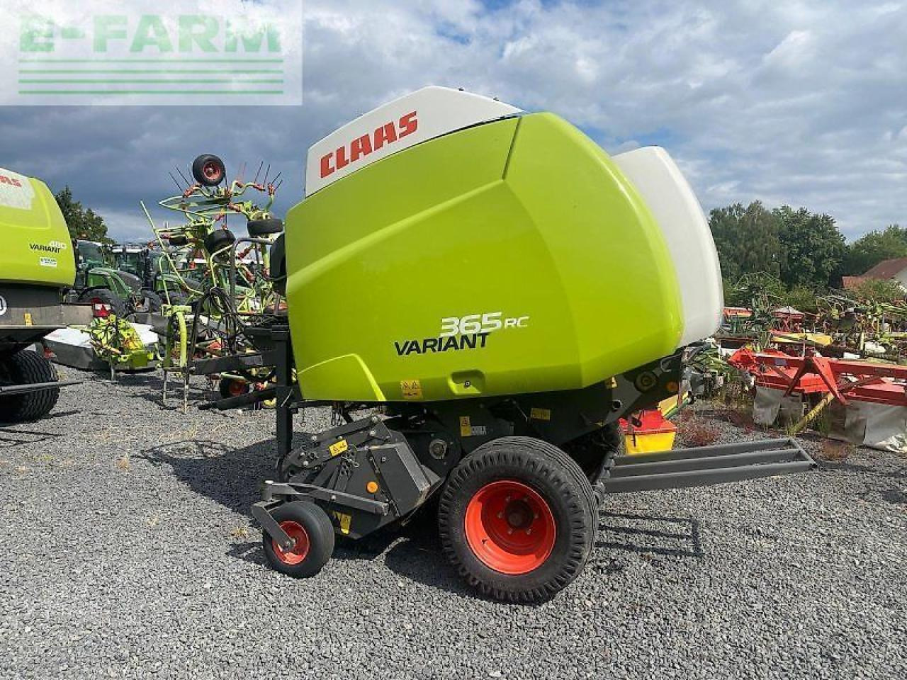 CLAAS variant 365 rc - Kvadratna balirka: slika CLAAS variant 365 rc - Kvadratna balirka CLAAS variant 365 rc - Kvadratna balirka: slika CLAAS variant 365 rc - Kvadratna balirka