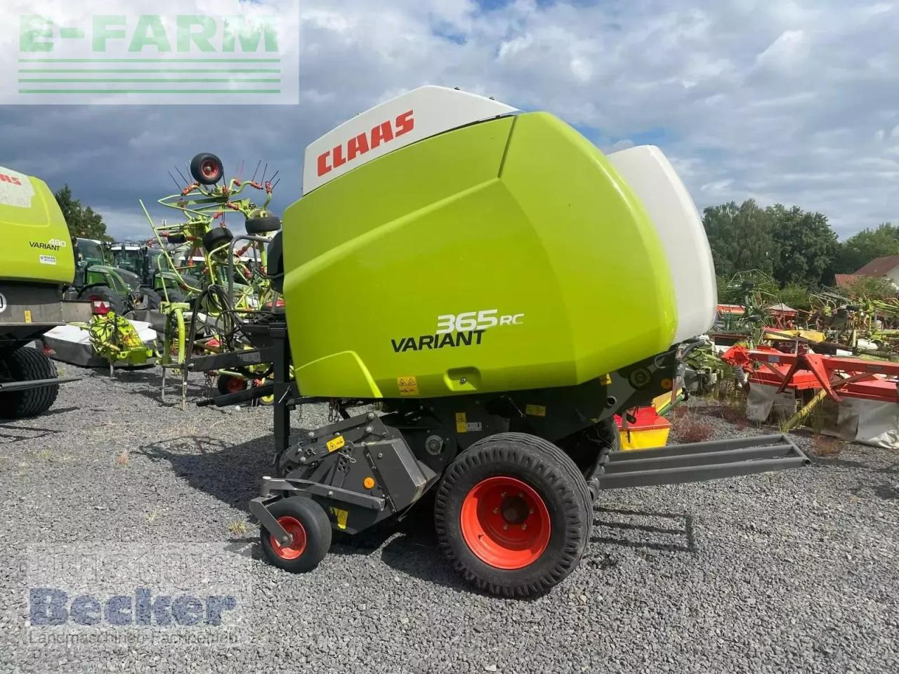 CLAAS variant 365 rc - Kvadratna balirka: slika CLAAS variant 365 rc - Kvadratna balirka CLAAS variant 365 rc - Kvadratna balirka: slika CLAAS variant 365 rc - Kvadratna balirka