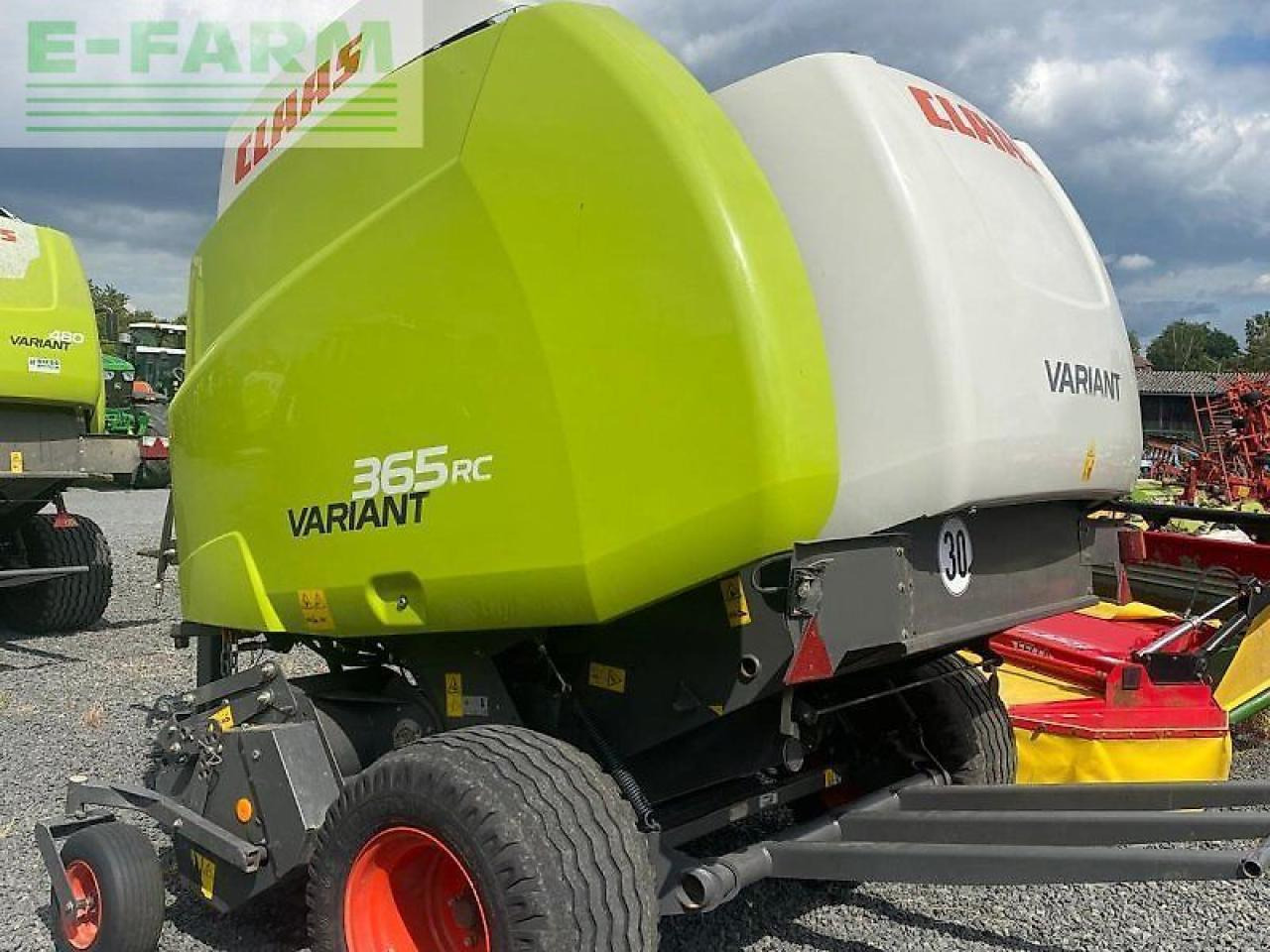 CLAAS variant 365 rc - Kvadratna balirka: slika CLAAS variant 365 rc - Kvadratna balirka CLAAS variant 365 rc - Kvadratna balirka: slika CLAAS variant 365 rc - Kvadratna balirka