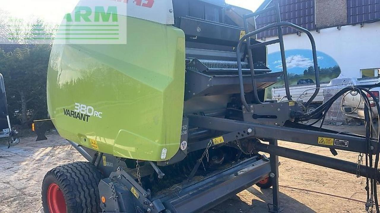 CLAAS variant 380 rc - Kvadratna balirka: slika CLAAS variant 380 rc - Kvadratna balirka CLAAS variant 380 rc - Kvadratna balirka: slika CLAAS variant 380 rc - Kvadratna balirka