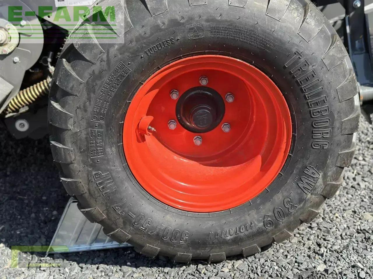 CLAAS variant 585 pro - Kvadratna balirka: slika CLAAS variant 585 pro - Kvadratna balirka CLAAS variant 585 pro - Kvadratna balirka: slika CLAAS variant 585 pro - Kvadratna balirka