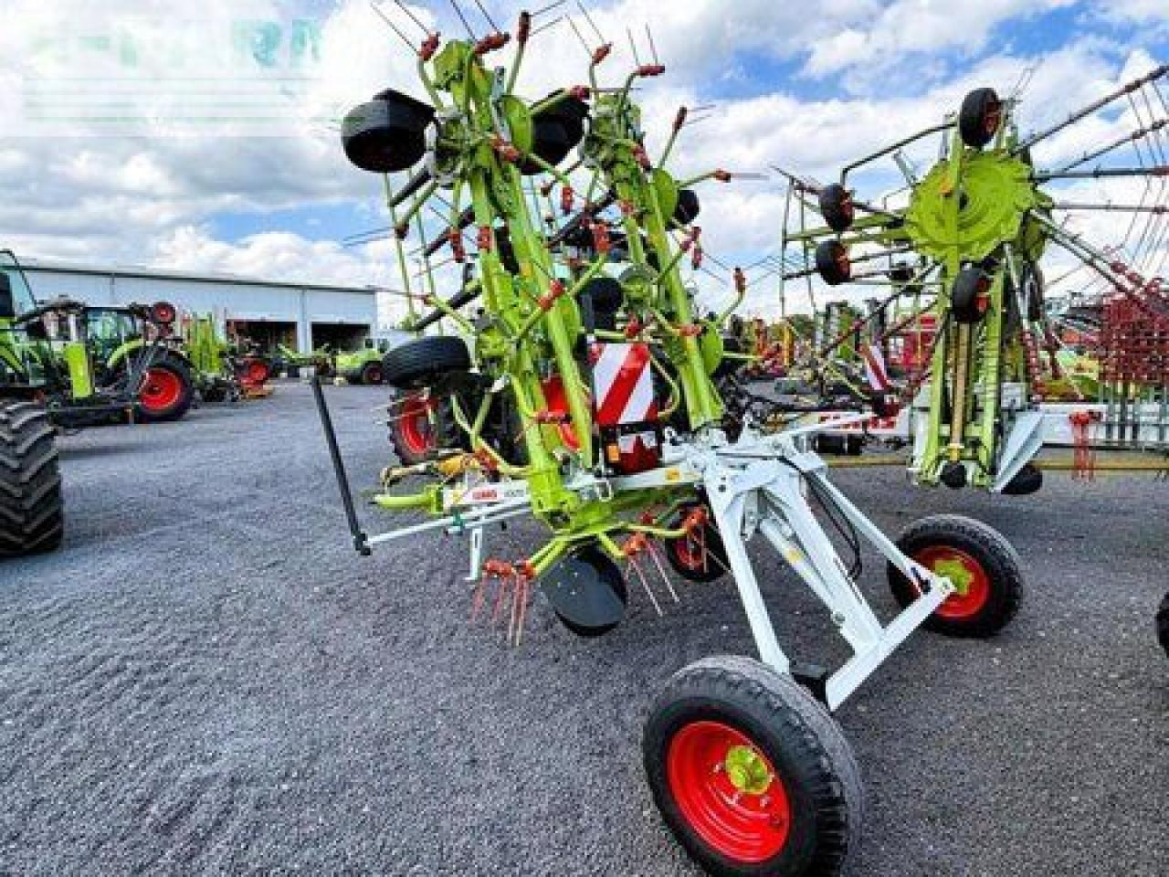CLAAS volto 1100 t, wie neu ! - Prevrtač sijena/ Grabulje: slika CLAAS volto 1100 t, wie neu ! - Prevrtač sijena/ Grabulje CLAAS volto 1100 t, wie neu ! - Prevrtač sijena/ Grabulje: slika CLAAS volto 1100 t, wie neu ! - Prevrtač sijena/ Grabulje