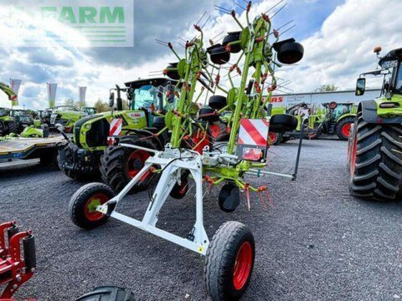 CLAAS volto 1100 t, wie neu ! - Prevrtač sijena/ Grabulje: slika CLAAS volto 1100 t, wie neu ! - Prevrtač sijena/ Grabulje CLAAS volto 1100 t, wie neu ! - Prevrtač sijena/ Grabulje: slika CLAAS volto 1100 t, wie neu ! - Prevrtač sijena/ Grabulje
