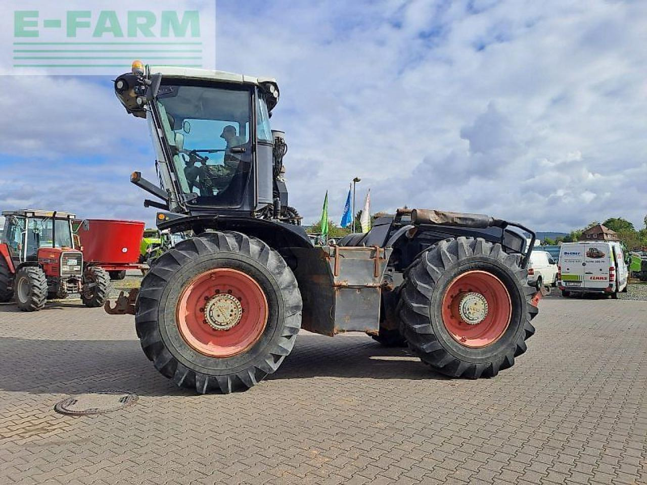 CLAAS xerion 3300 trac vc TRAC VC - Traktor: slika CLAAS xerion 3300 trac vc TRAC VC - Traktor CLAAS xerion 3300 trac vc TRAC VC - Traktor: slika CLAAS xerion 3300 trac vc TRAC VC - Traktor