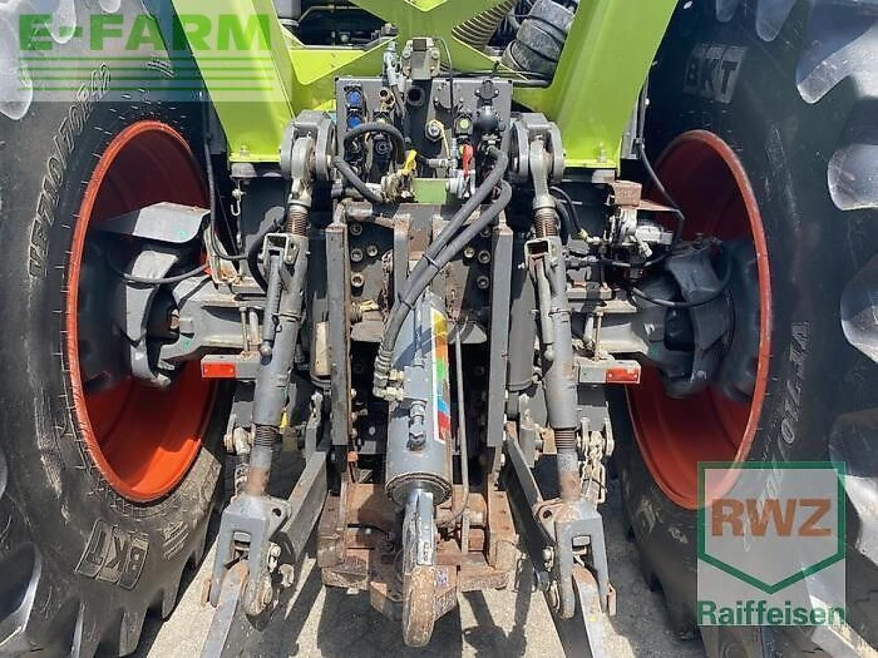 CLAAS xerion 3300 trac vc TRAC VC - Traktor: slika CLAAS xerion 3300 trac vc TRAC VC - Traktor CLAAS xerion 3300 trac vc TRAC VC - Traktor: slika CLAAS xerion 3300 trac vc TRAC VC - Traktor