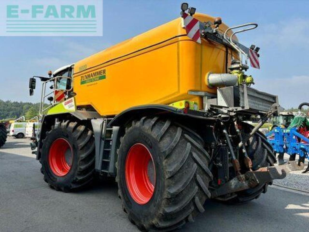 CLAAS xerion 4000 saddle trac, zunhammer acx 16 cbm SADDLE TRAC - Traktor: slika CLAAS xerion 4000 saddle trac, zunhammer acx 16 cbm SADDLE TRAC - Traktor CLAAS xerion 4000 saddle trac, zunhammer acx 16 cbm SADDLE TRAC - Traktor: slika CLAAS xerion 4000 saddle trac, zunhammer acx 16 cbm SADDLE TRAC - Traktor