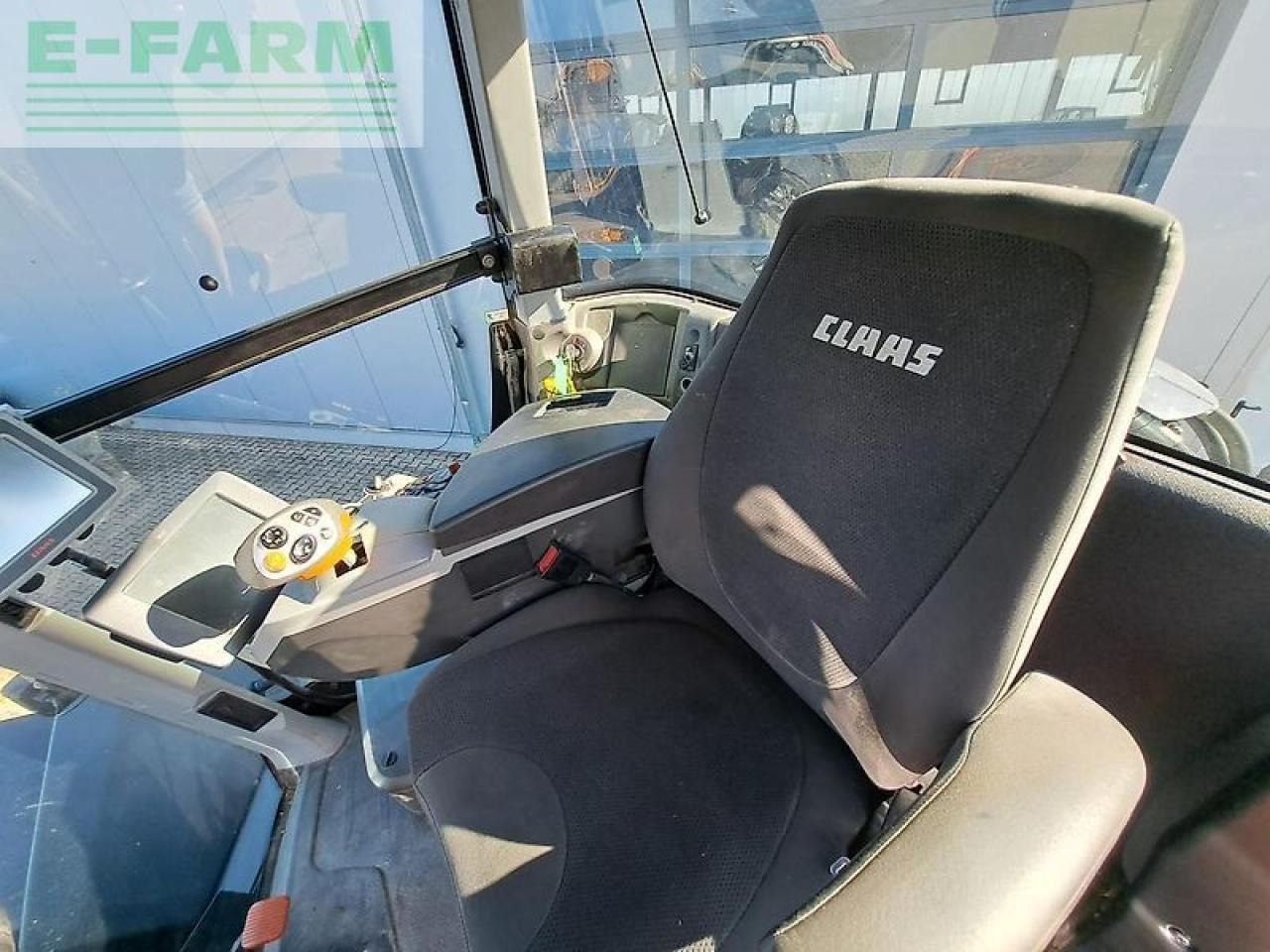 CLAAS xerion 4000 trac vc TRAC VC - Traktor: slika CLAAS xerion 4000 trac vc TRAC VC - Traktor CLAAS xerion 4000 trac vc TRAC VC - Traktor: slika CLAAS xerion 4000 trac vc TRAC VC - Traktor