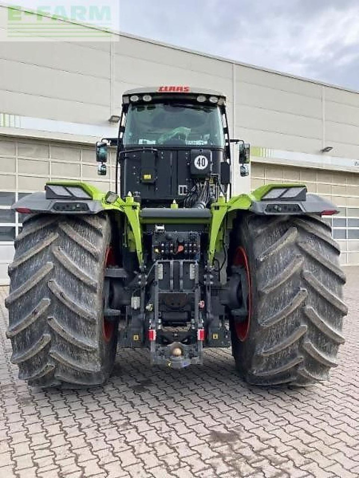 CLAAS xerion 5000 trac - Traktor: slika CLAAS xerion 5000 trac - Traktor CLAAS xerion 5000 trac - Traktor: slika CLAAS xerion 5000 trac - Traktor