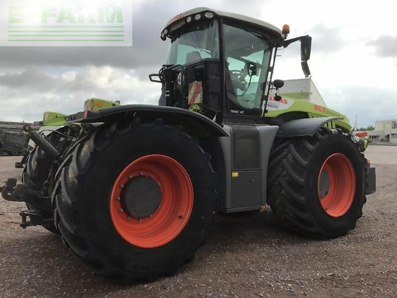 CLAAS xerion 5000 trac TRAC - Traktor: slika CLAAS xerion 5000 trac TRAC - Traktor CLAAS xerion 5000 trac TRAC - Traktor: slika CLAAS xerion 5000 trac TRAC - Traktor