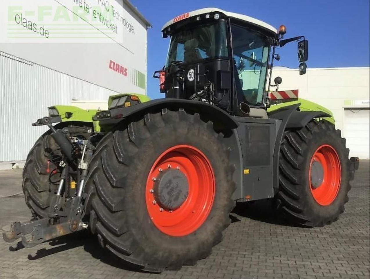 CLAAS xerion 5000 vc - Traktor: slika CLAAS xerion 5000 vc - Traktor CLAAS xerion 5000 vc - Traktor: slika CLAAS xerion 5000 vc - Traktor