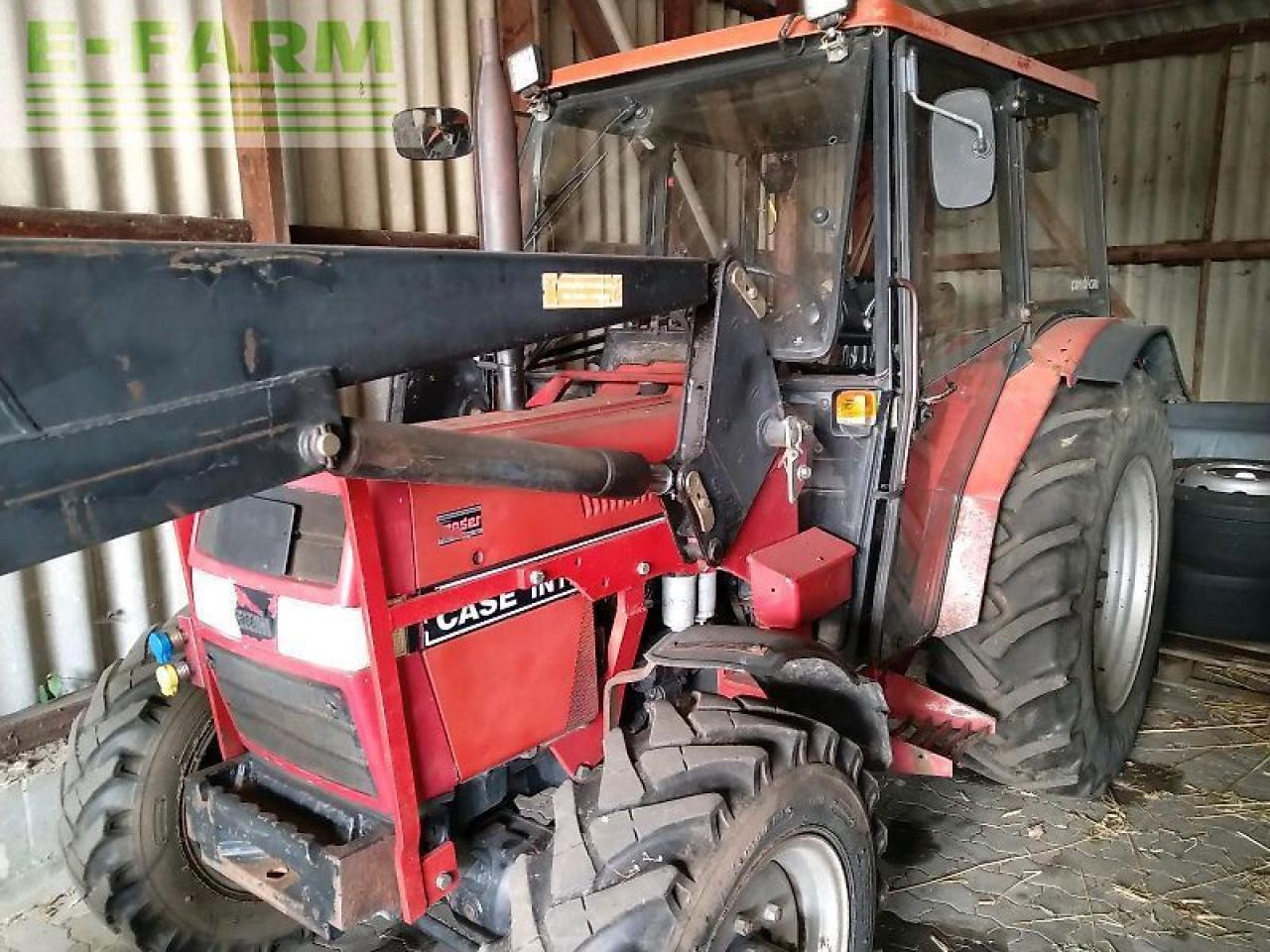 Case-IH 640 - Traktor: slika Case-IH 640 - Traktor Case-IH 640 - Traktor: slika Case-IH 640 - Traktor