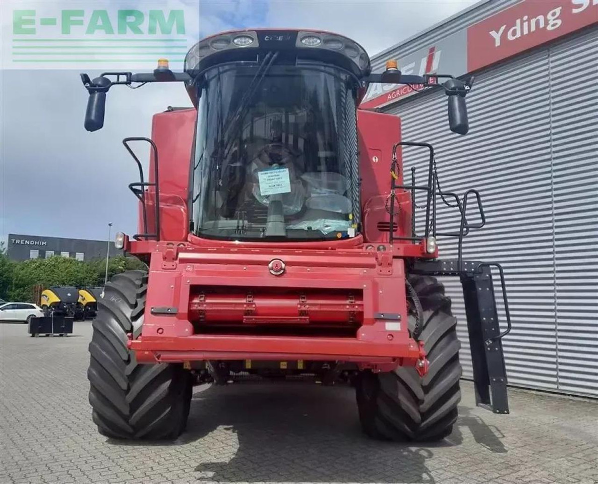 Case-IH 8250 kampagnepris axial-flow 8250 med 35 fod varioskærebord - Kombajn za žetvu: slika Case-IH 8250 kampagnepris axial-flow 8250 med 35 fod varioskærebord - Kombajn za žetvu Case-IH 8250 kampagnepris axial-flow 8250 med 35 fod varioskærebord - Kombajn za žetvu: slika Case-IH 8250 kampagnepris axial-flow 8250 med 35 fod varioskærebord - Kombajn za žetvu