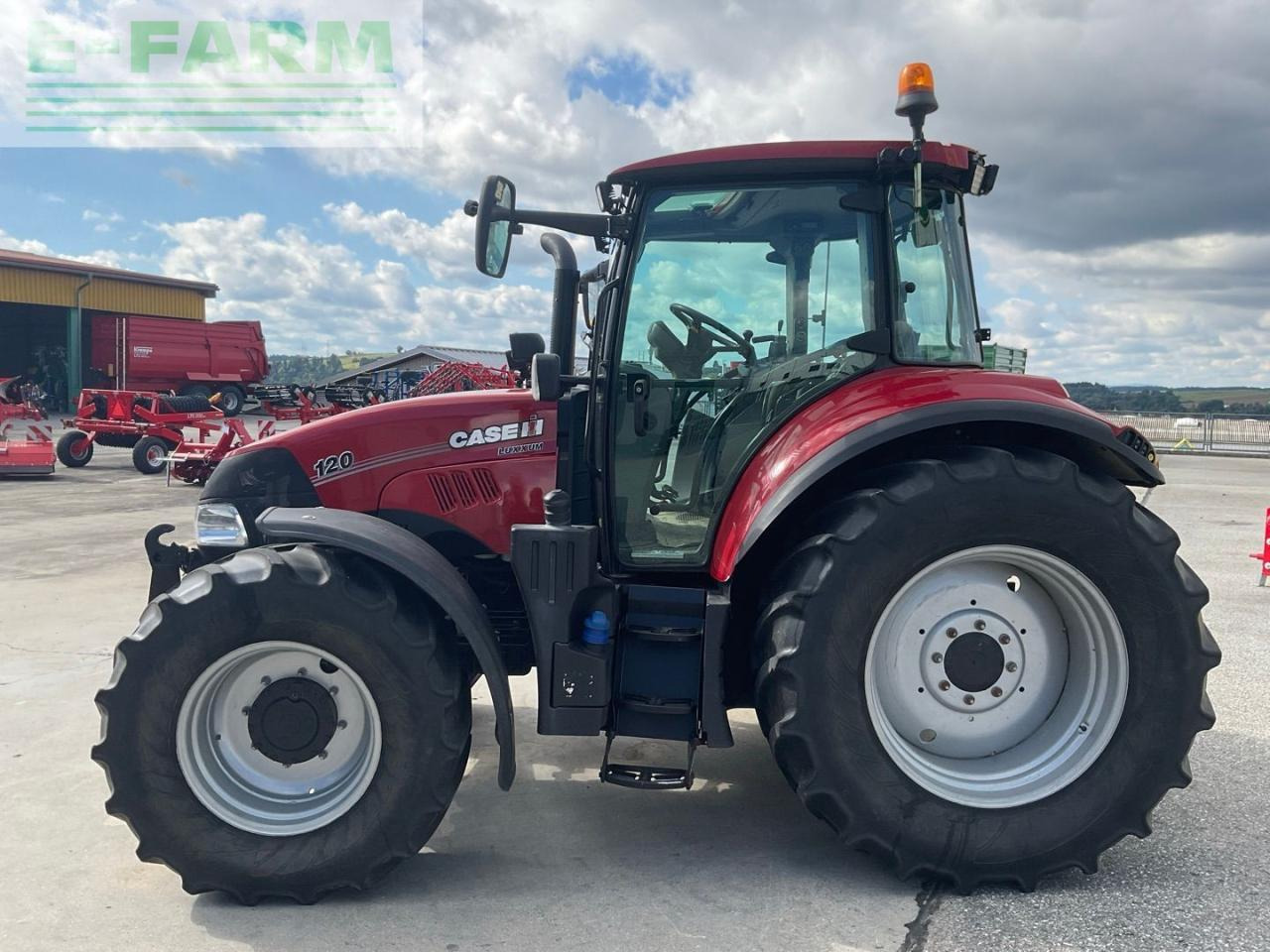 Case-IH Luxxum 120 - Traktor: slika Case-IH Luxxum 120 - Traktor Case-IH Luxxum 120 - Traktor: slika Case-IH Luxxum 120 - Traktor