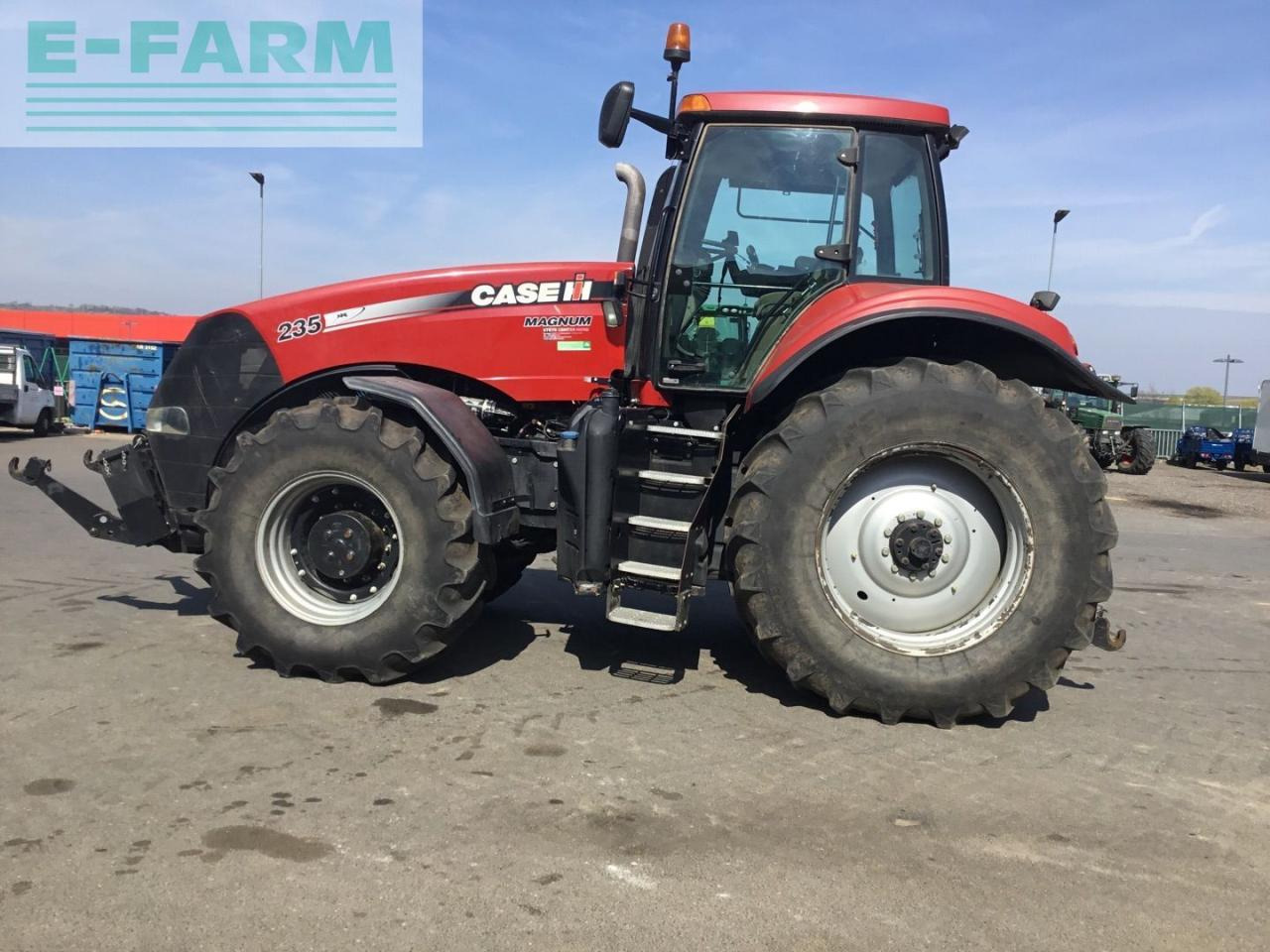 Case-IH Magnum 235 - Traktor: slika Case-IH Magnum 235 - Traktor Case-IH Magnum 235 - Traktor: slika Case-IH Magnum 235 - Traktor