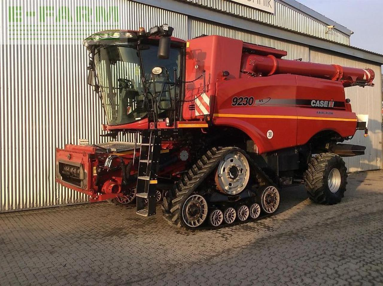 Case-IH axial 9230 - Kombajn za žetvu: slika Case-IH axial 9230 - Kombajn za žetvu Case-IH axial 9230 - Kombajn za žetvu: slika Case-IH axial 9230 - Kombajn za žetvu