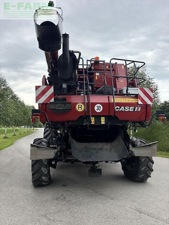 Case-IH axial-flow 6140 - Kombajn za žetvu: slika Case-IH axial-flow 6140 - Kombajn za žetvu Case-IH axial-flow 6140 - Kombajn za žetvu: slika Case-IH axial-flow 6140 - Kombajn za žetvu