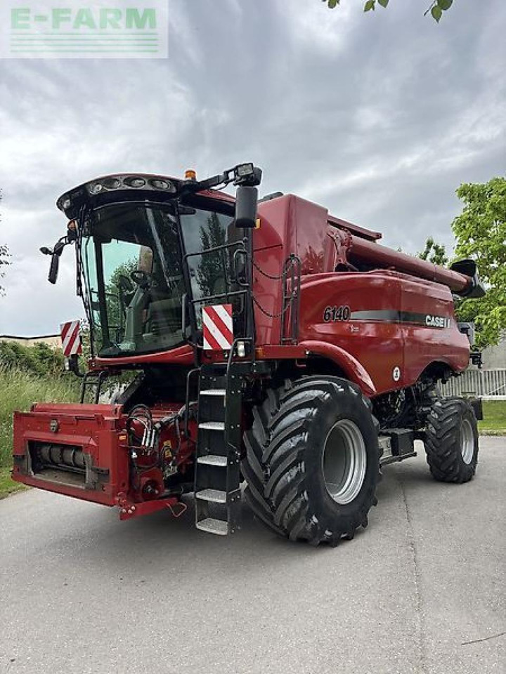 Case-IH axial-flow 6140 - Kombajn za žetvu: slika Case-IH axial-flow 6140 - Kombajn za žetvu Case-IH axial-flow 6140 - Kombajn za žetvu: slika Case-IH axial-flow 6140 - Kombajn za žetvu