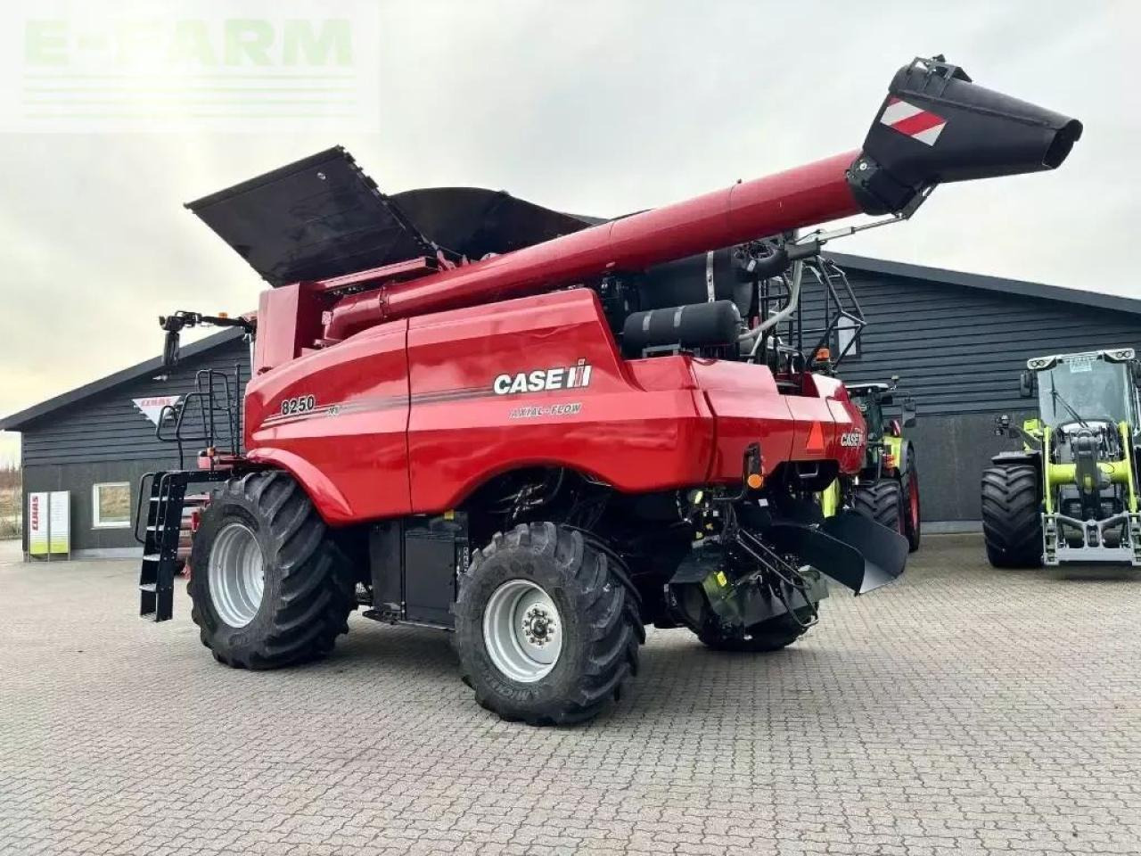 Case-IH axial flow 8250 - Kombajn za žetvu: slika Case-IH axial flow 8250 - Kombajn za žetvu Case-IH axial flow 8250 - Kombajn za žetvu: slika Case-IH axial flow 8250 - Kombajn za žetvu