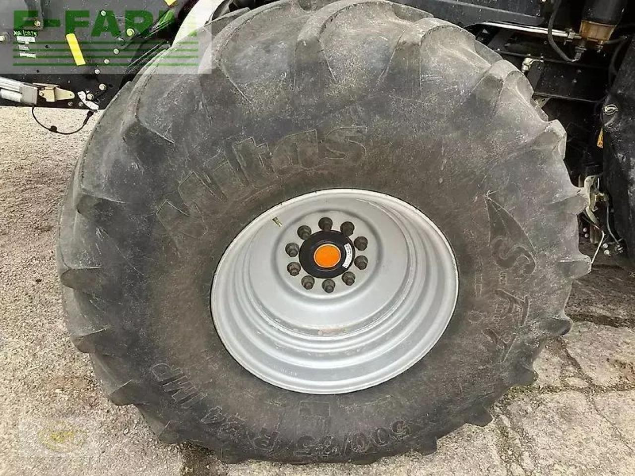 Kombajn za žetvu Case-IH axial-flow 8250 st5: slika Kombajn za žetvu Case-IH axial-flow 8250 st5