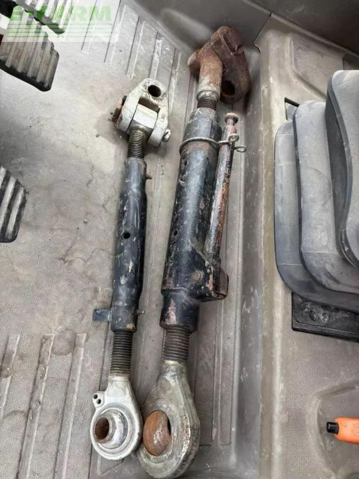 Case-IH cvx 185 - Traktor: slika Case-IH cvx 185 - Traktor Case-IH cvx 185 - Traktor: slika Case-IH cvx 185 - Traktor