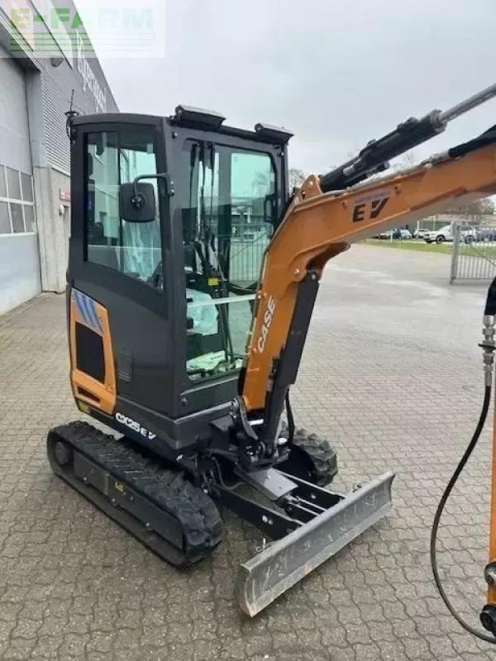 Case-IH cx 25 ev - Mini bager: slika Case-IH cx 25 ev - Mini bager Case-IH cx 25 ev - Mini bager: slika Case-IH cx 25 ev - Mini bager