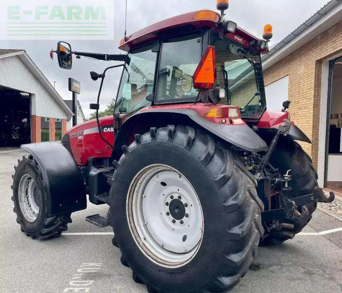 Case-IH mxm 155 pro - Traktor: slika Case-IH mxm 155 pro - Traktor Case-IH mxm 155 pro - Traktor: slika Case-IH mxm 155 pro - Traktor
