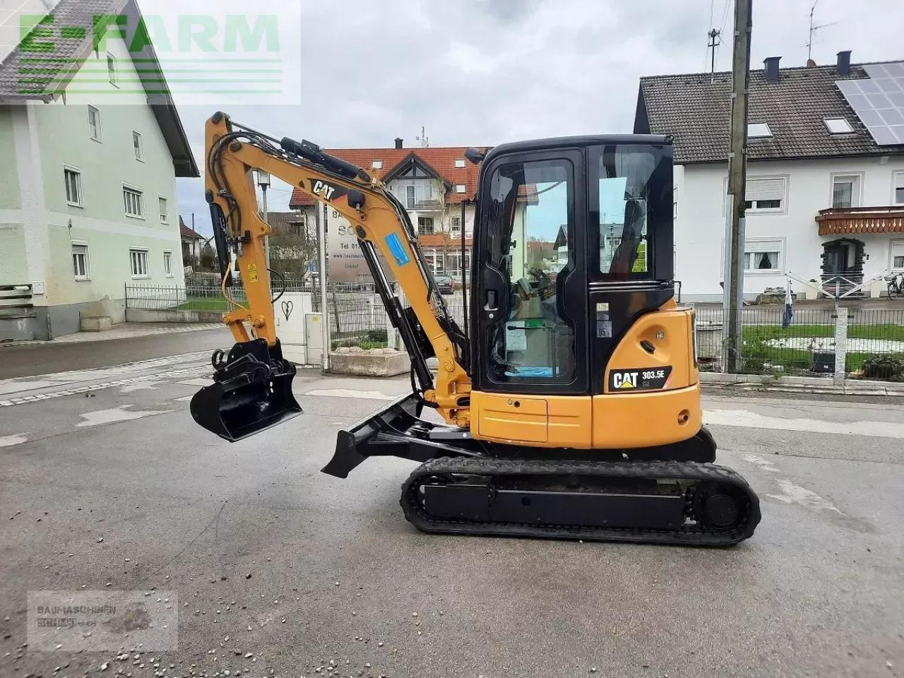 Caterpillar 303.5 - Mini bager: slika Caterpillar 303.5 - Mini bager Caterpillar 303.5 - Mini bager: slika Caterpillar 303.5 - Mini bager