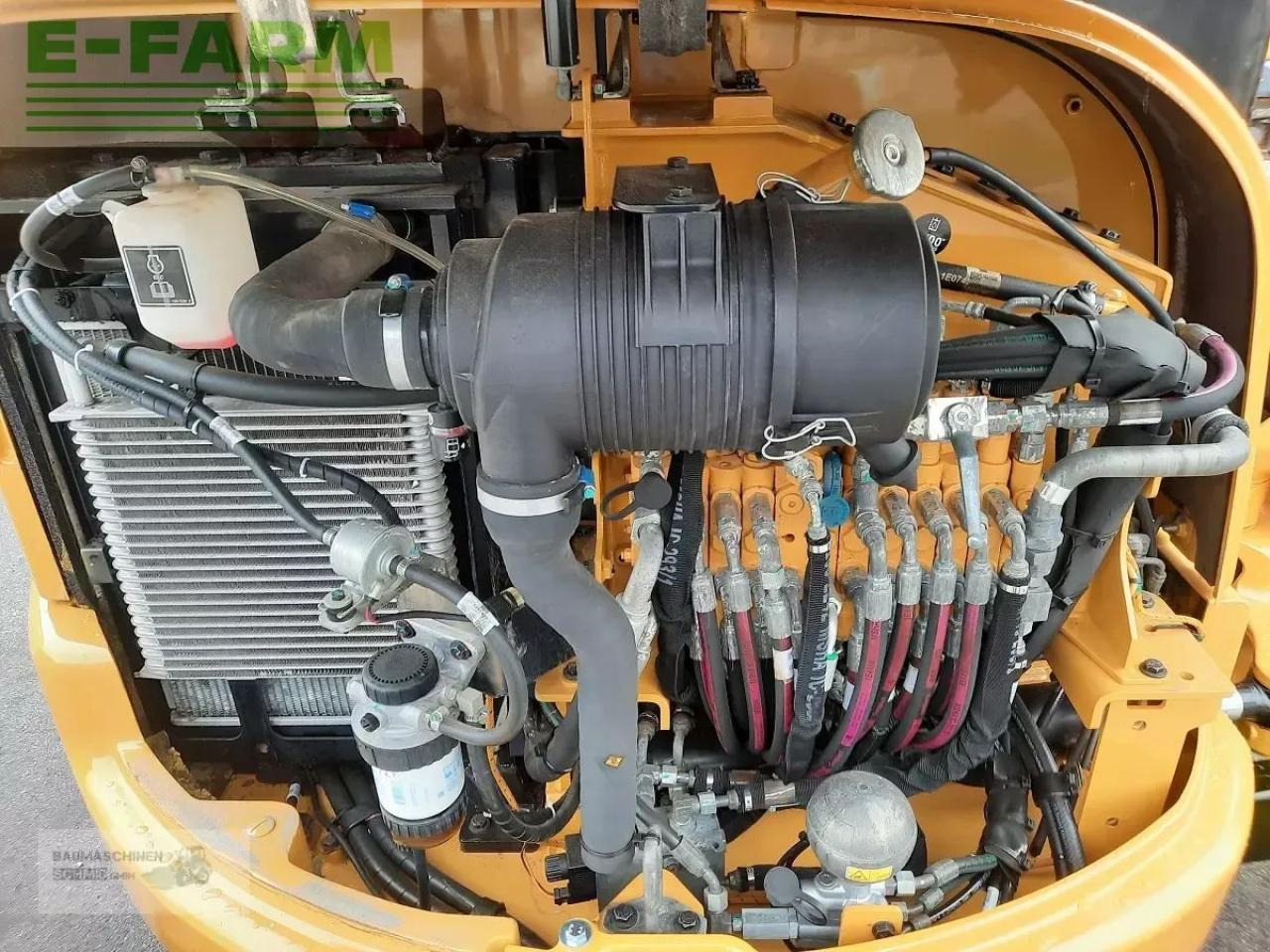 Caterpillar 303.5 - Mini bager: slika Caterpillar 303.5 - Mini bager Caterpillar 303.5 - Mini bager: slika Caterpillar 303.5 - Mini bager