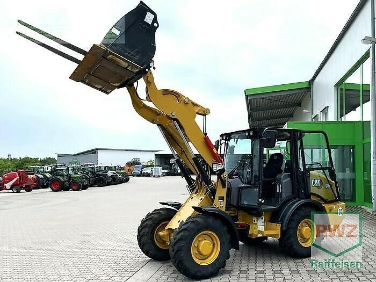 Caterpillar 906 radlader - Mini bager: slika Caterpillar 906 radlader - Mini bager Caterpillar 906 radlader - Mini bager: slika Caterpillar 906 radlader - Mini bager