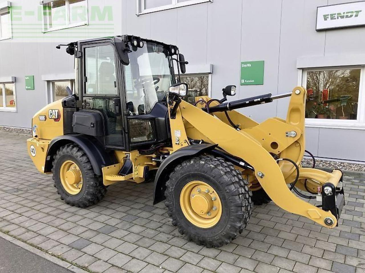 Caterpillar cat 906-14a - Mini bager: slika Caterpillar cat 906-14a - Mini bager Caterpillar cat 906-14a - Mini bager: slika Caterpillar cat 906-14a - Mini bager