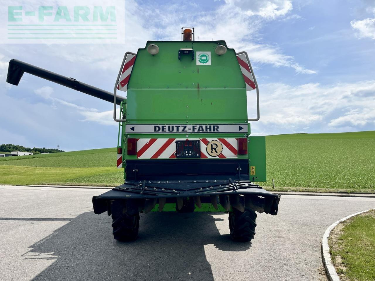 Deutz-Fahr 4075 balance - Kombajn za žetvu: slika Deutz-Fahr 4075 balance - Kombajn za žetvu Deutz-Fahr 4075 balance - Kombajn za žetvu: slika Deutz-Fahr 4075 balance - Kombajn za žetvu