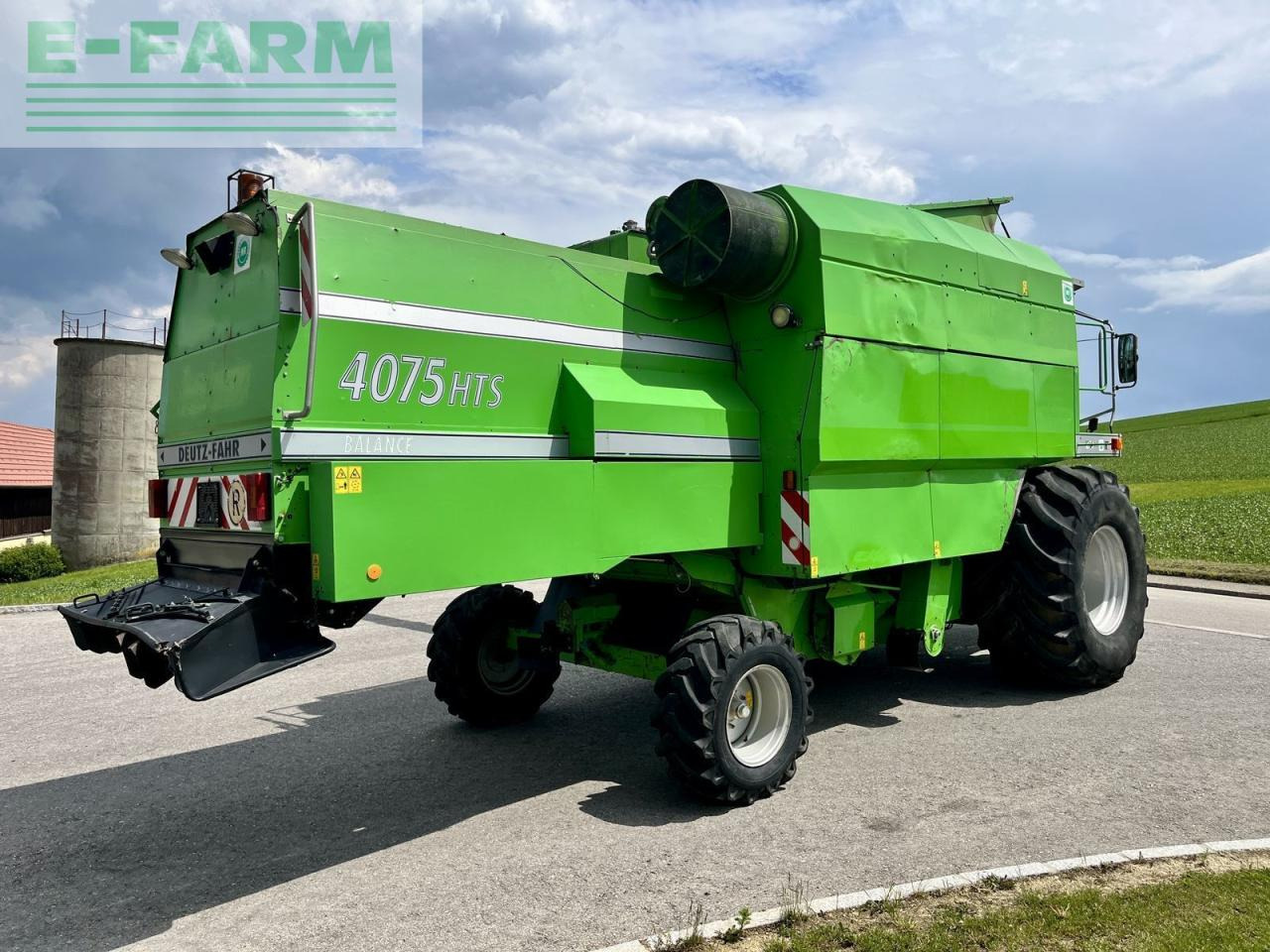Deutz-Fahr 4075 balance - (gebrauchter deutz fahr 4075) - Kombajn za žetvu: slika Deutz-Fahr 4075 balance - (gebrauchter deutz fahr 4075) - Kombajn za žetvu Deutz-Fahr 4075 balance - (gebrauchter deutz fahr 4075) - Kombajn za žetvu: slika Deutz-Fahr 4075 balance - (gebrauchter deutz fahr 4075) - Kombajn za žetvu