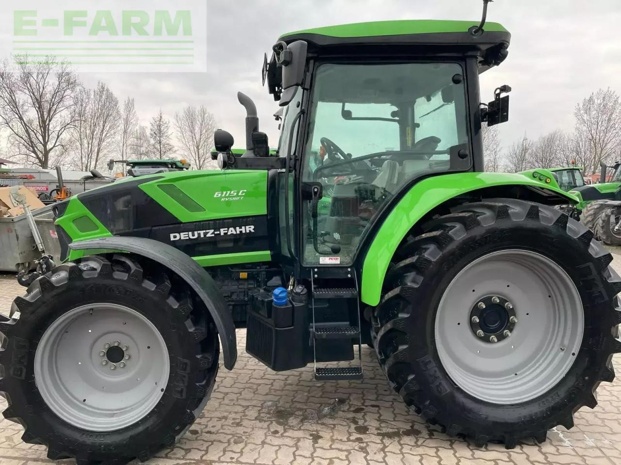 Deutz-Fahr 6115c rv-shift - Traktor: slika Deutz-Fahr 6115c rv-shift - Traktor Deutz-Fahr 6115c rv-shift - Traktor: slika Deutz-Fahr 6115c rv-shift - Traktor