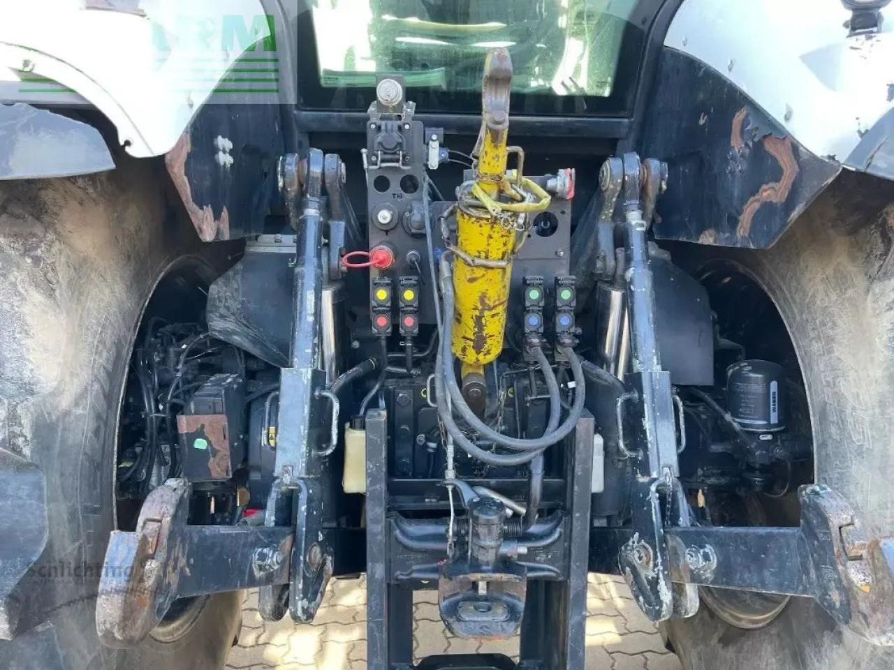 Deutz-Fahr 6215 agrotron ttv - Traktor: slika Deutz-Fahr 6215 agrotron ttv - Traktor Deutz-Fahr 6215 agrotron ttv - Traktor: slika Deutz-Fahr 6215 agrotron ttv - Traktor