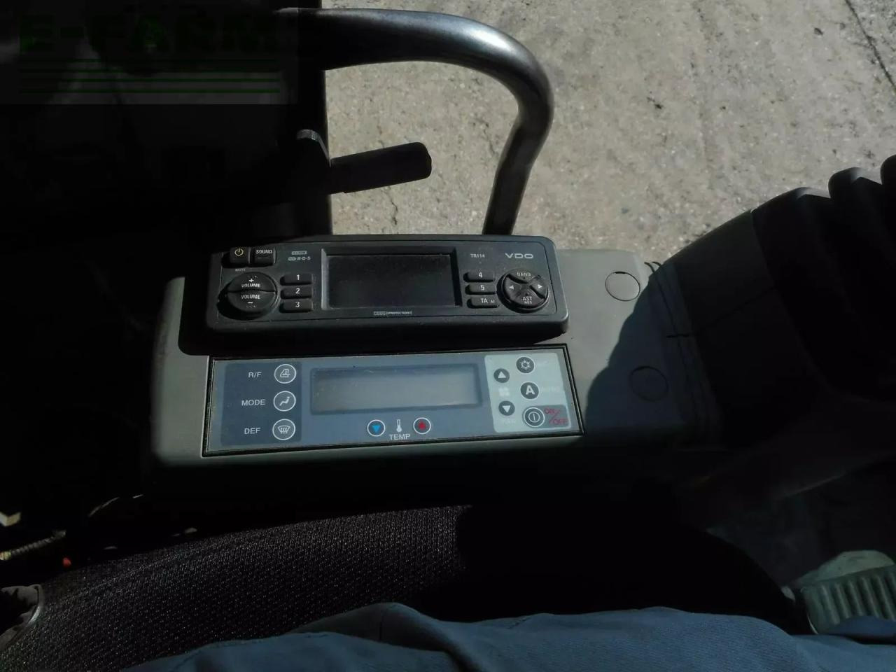 Deutz-Fahr RB 3.80 - Kvadratna balirka: slika Deutz-Fahr RB 3.80 - Kvadratna balirka Deutz-Fahr RB 3.80 - Kvadratna balirka: slika Deutz-Fahr RB 3.80 - Kvadratna balirka