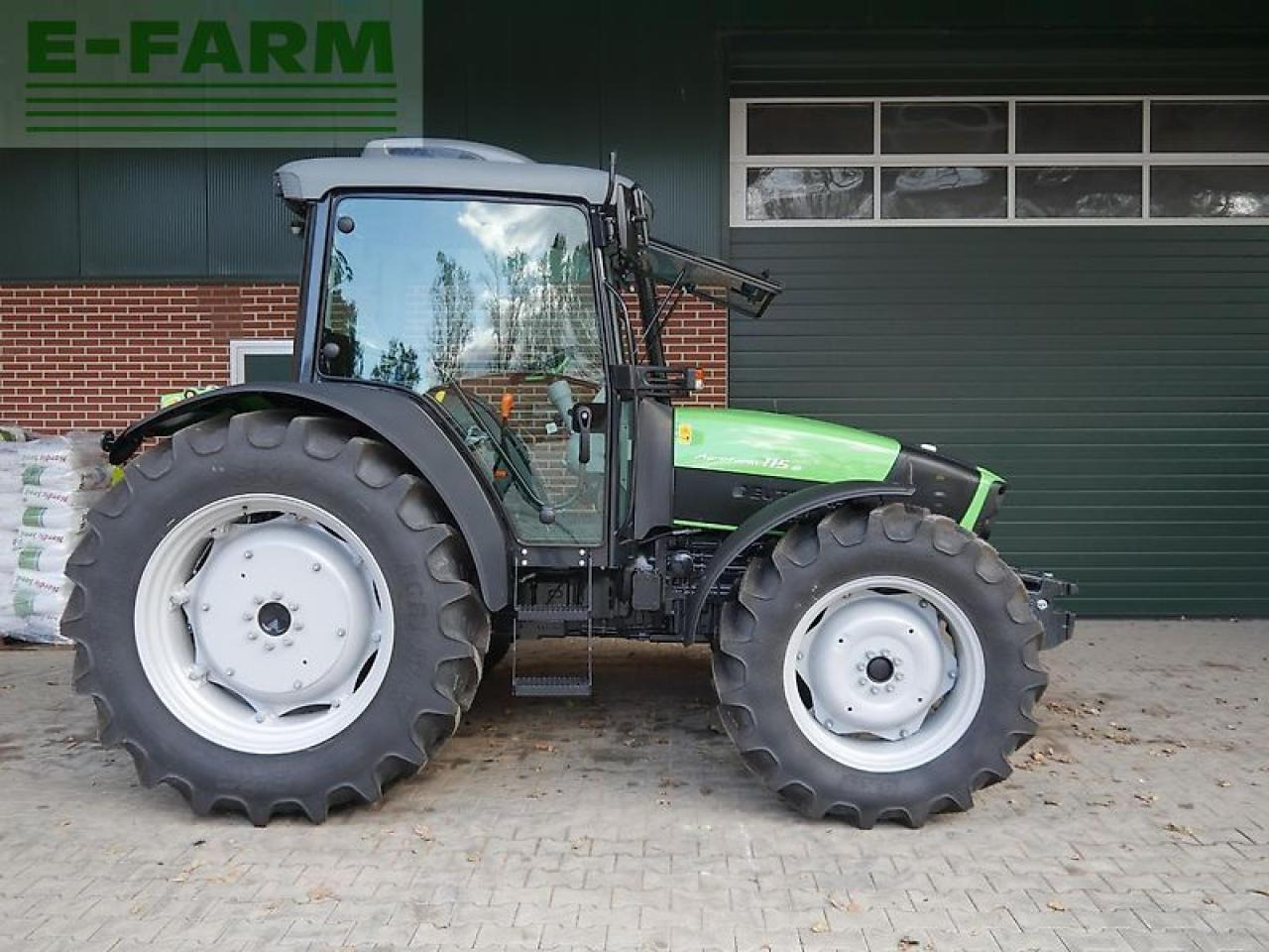 Deutz-Fahr agrofarm 115 - Traktor: slika Deutz-Fahr agrofarm 115 - Traktor Deutz-Fahr agrofarm 115 - Traktor: slika Deutz-Fahr agrofarm 115 - Traktor