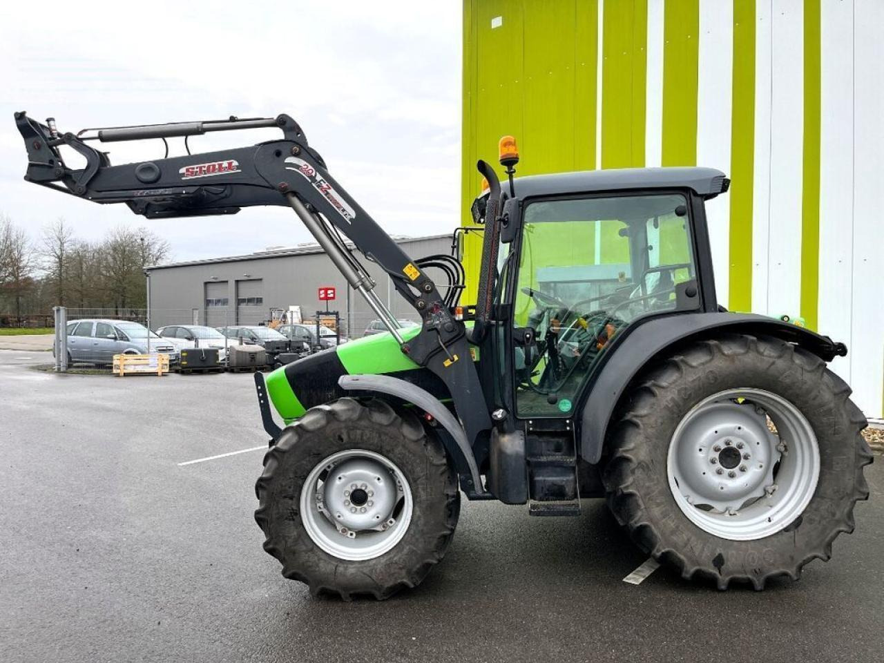 Deutz-Fahr agrofarm 410, stoll 20 fz frontlader, nur 1.691 - Traktor: slika Deutz-Fahr agrofarm 410, stoll 20 fz frontlader, nur 1.691 - Traktor Deutz-Fahr agrofarm 410, stoll 20 fz frontlader, nur 1.691 - Traktor: slika Deutz-Fahr agrofarm 410, stoll 20 fz frontlader, nur 1.691 - Traktor