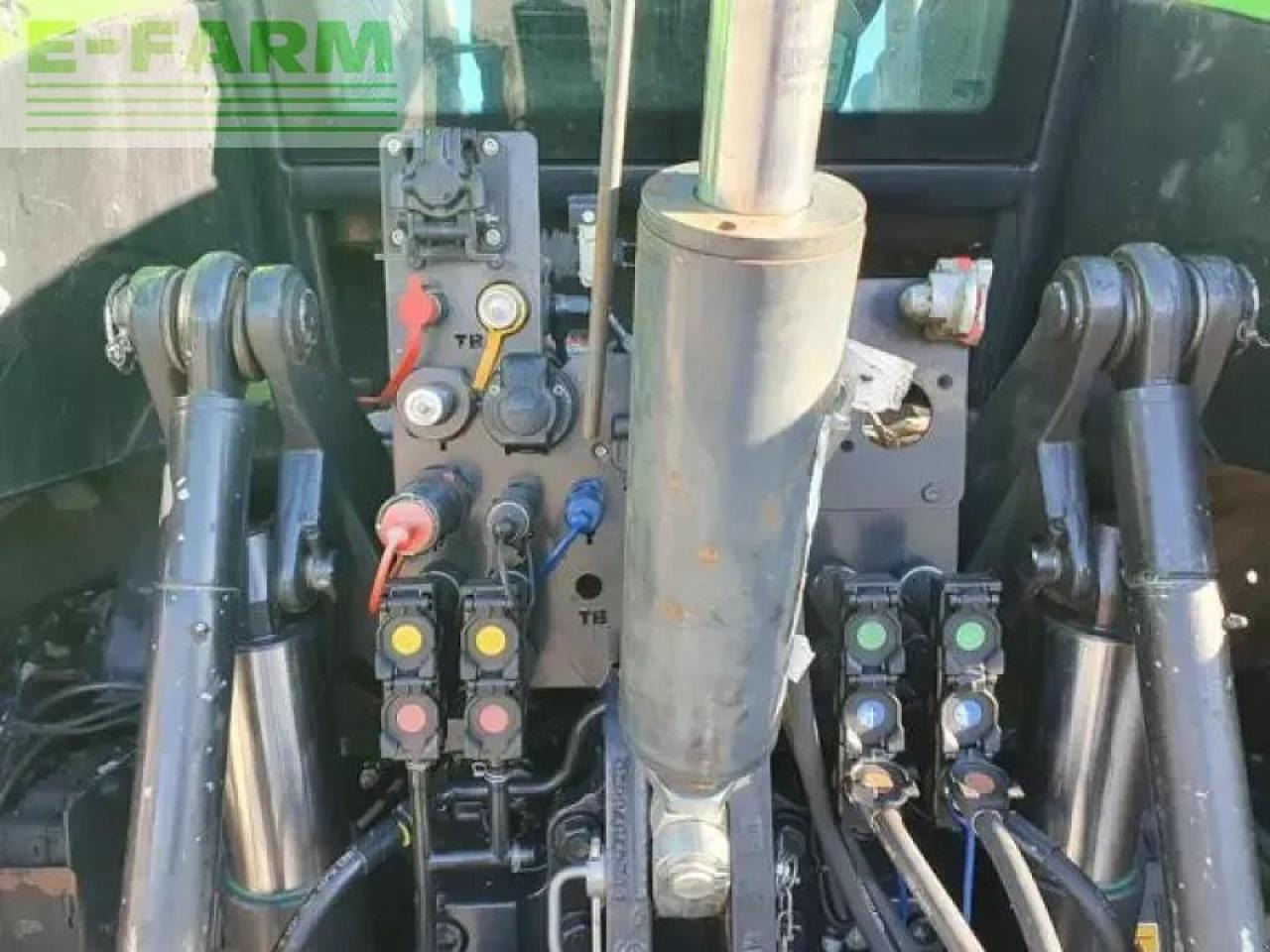 Deutz-Fahr agrotron 7250 - Traktor: slika Deutz-Fahr agrotron 7250 - Traktor Deutz-Fahr agrotron 7250 - Traktor: slika Deutz-Fahr agrotron 7250 - Traktor