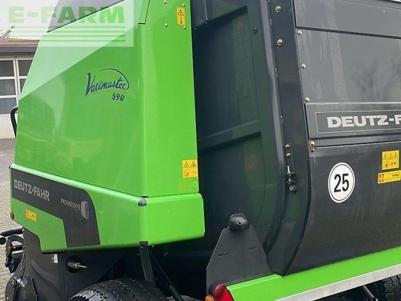 Deutz-Fahr vari master 590 - Kvadratna balirka: slika Deutz-Fahr vari master 590 - Kvadratna balirka Deutz-Fahr vari master 590 - Kvadratna balirka: slika Deutz-Fahr vari master 590 - Kvadratna balirka