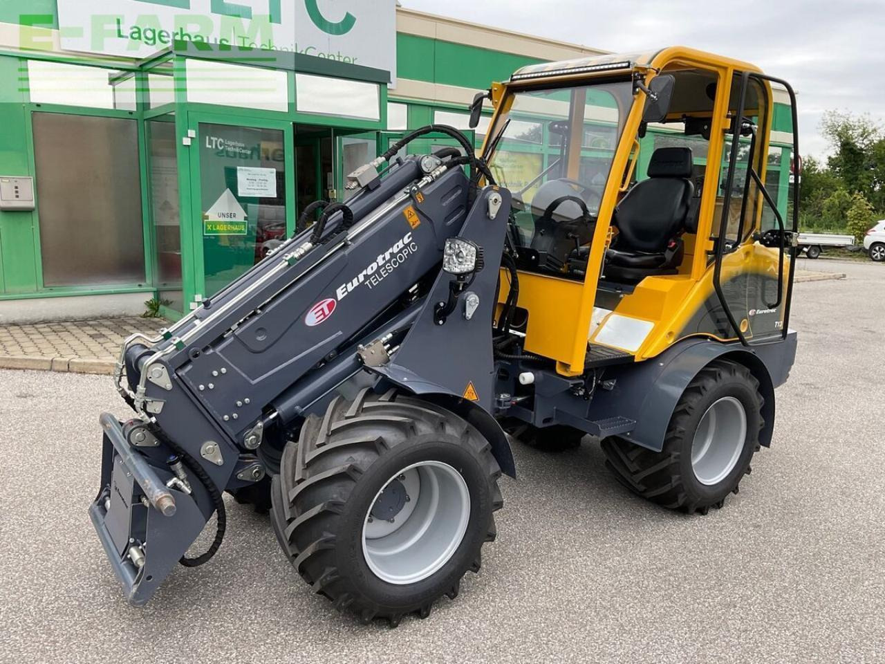Eurotrac t 13-cf - Mini bager: slika Eurotrac t 13-cf - Mini bager Eurotrac t 13-cf - Mini bager: slika Eurotrac t 13-cf - Mini bager